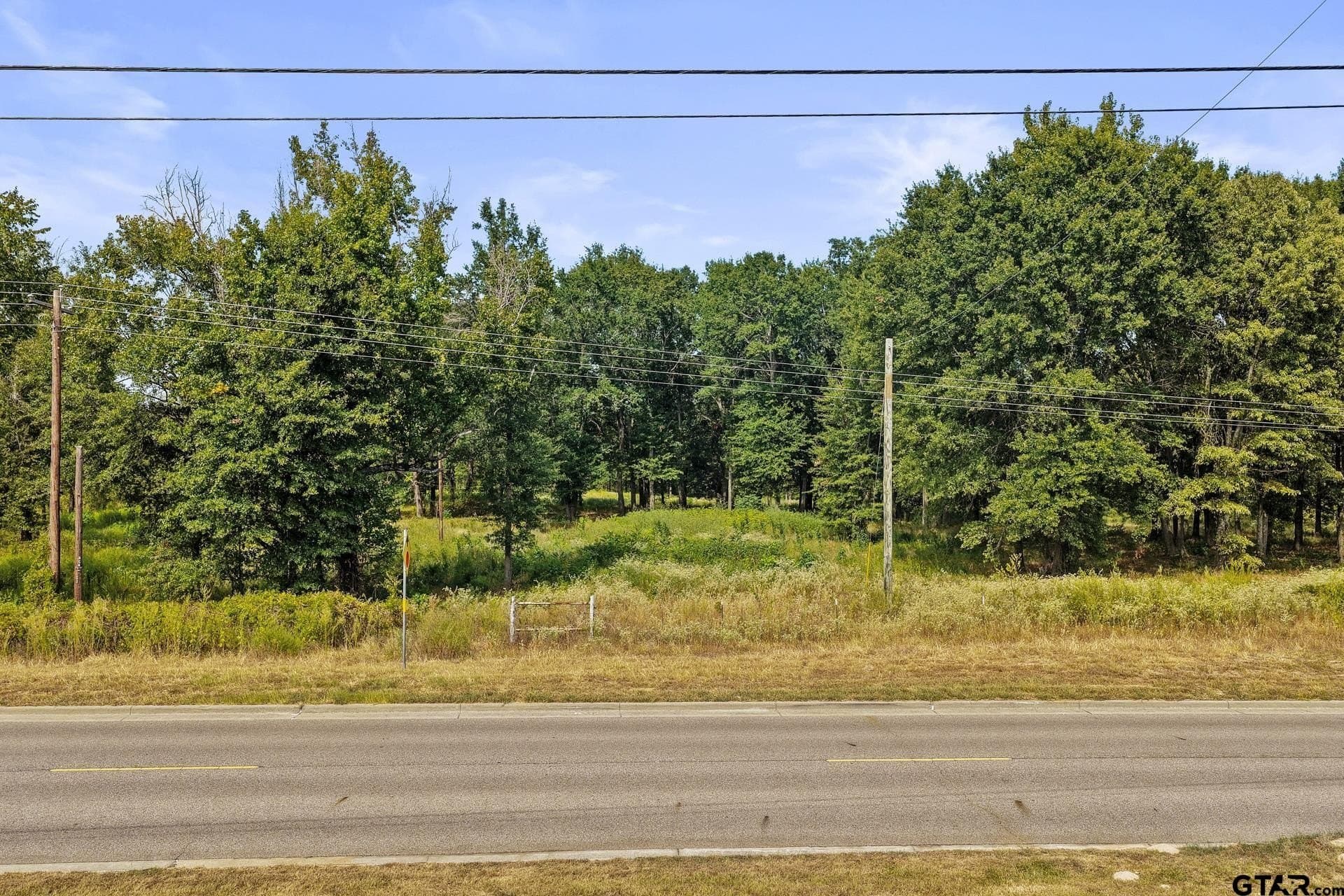 5 acres in Titus County