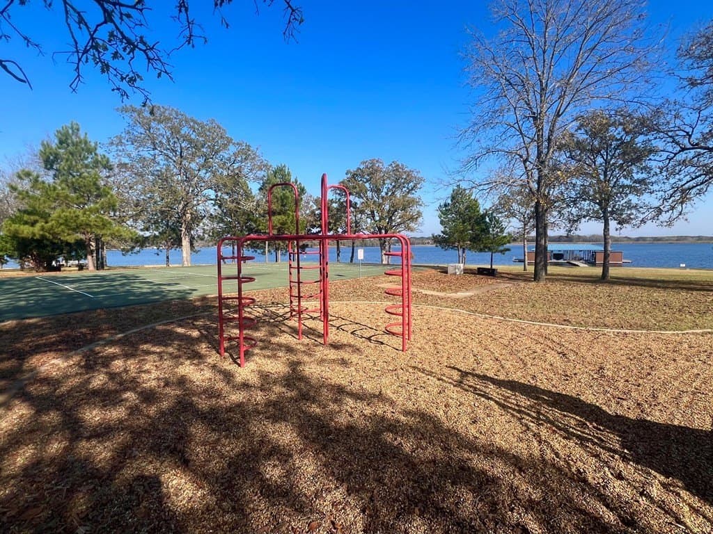 0.53 acres in Henderson County - photo 10