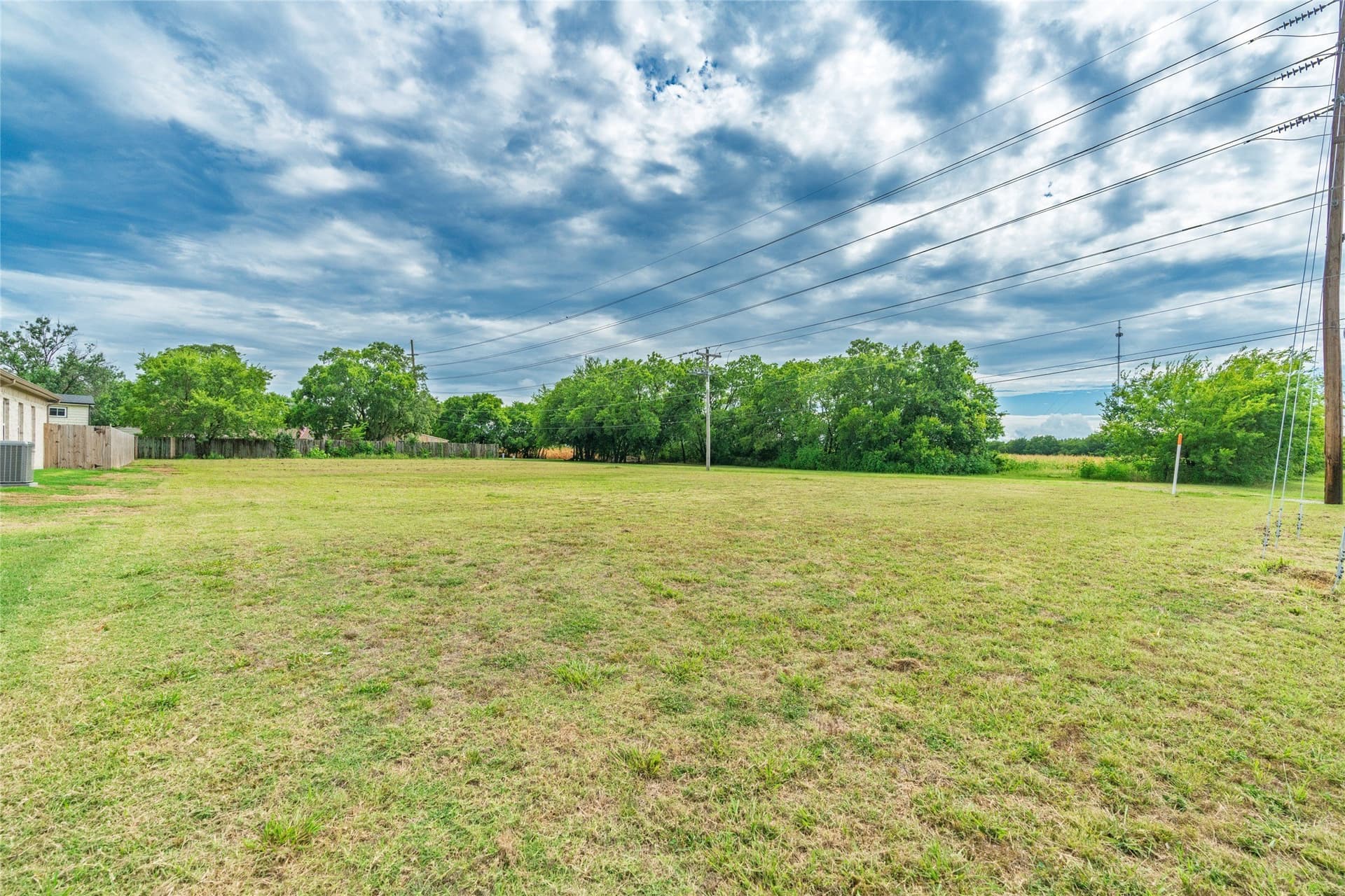 0.39 acres in Hunt County - photo 16