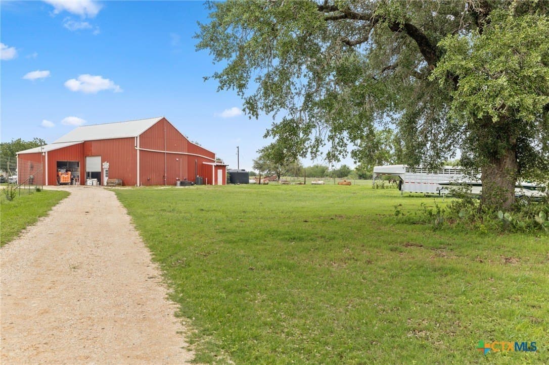 16.43 acres in Guadalupe County - photo 36