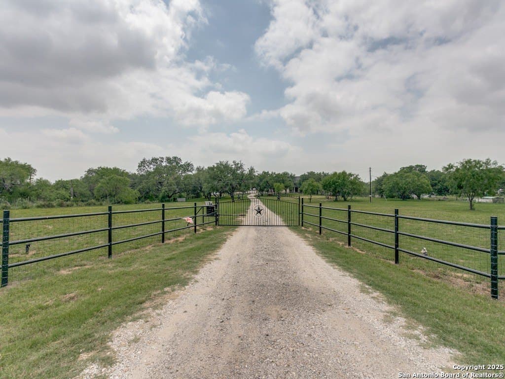13.74 acres in Bexar County gallery image 3