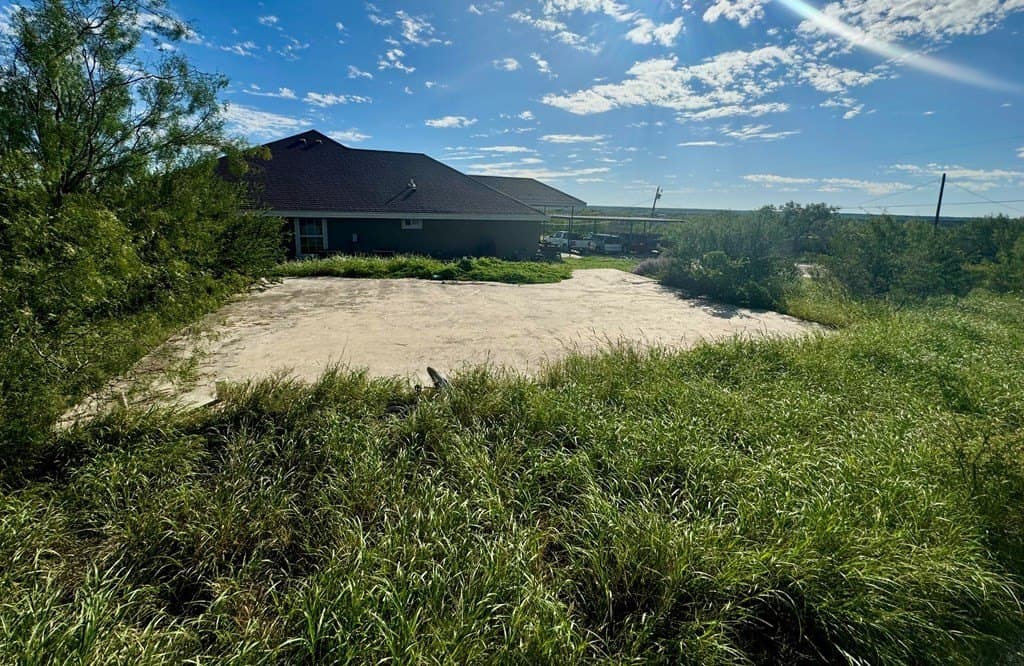 0.57 acres in Maverick County gallery image 3