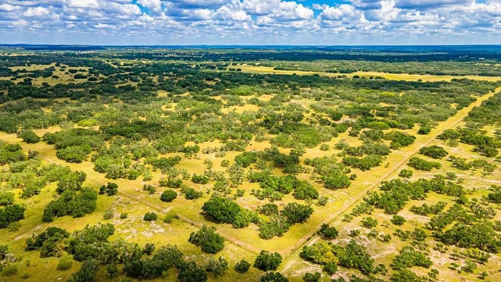 14.9 acres in Kimble County