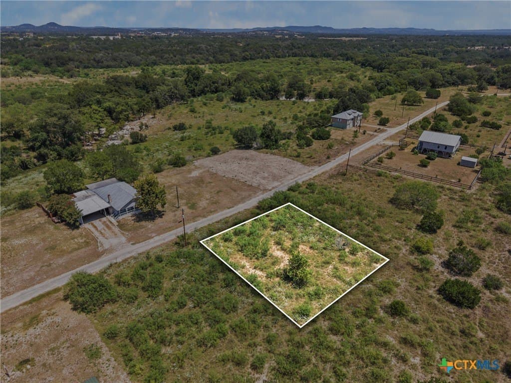 0.23 acres in Bandera County - photo 7