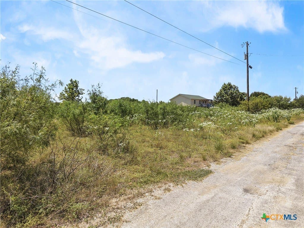0.23 acres in Bandera County - photo 19