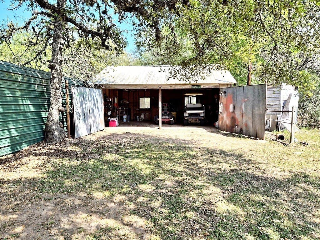 11.39 acres in Colorado County - photo 19