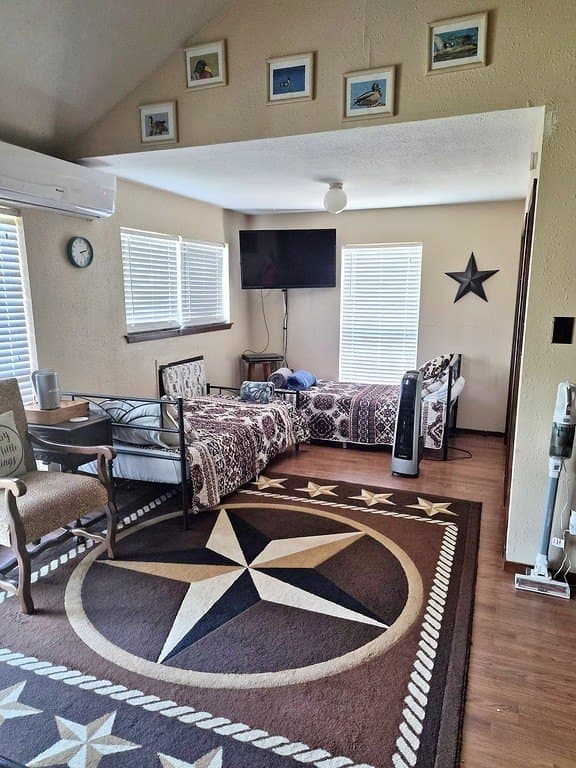 11.39 acres in Colorado County - photo 4