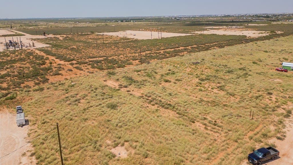 1.07 acres in Midland County gallery image 2