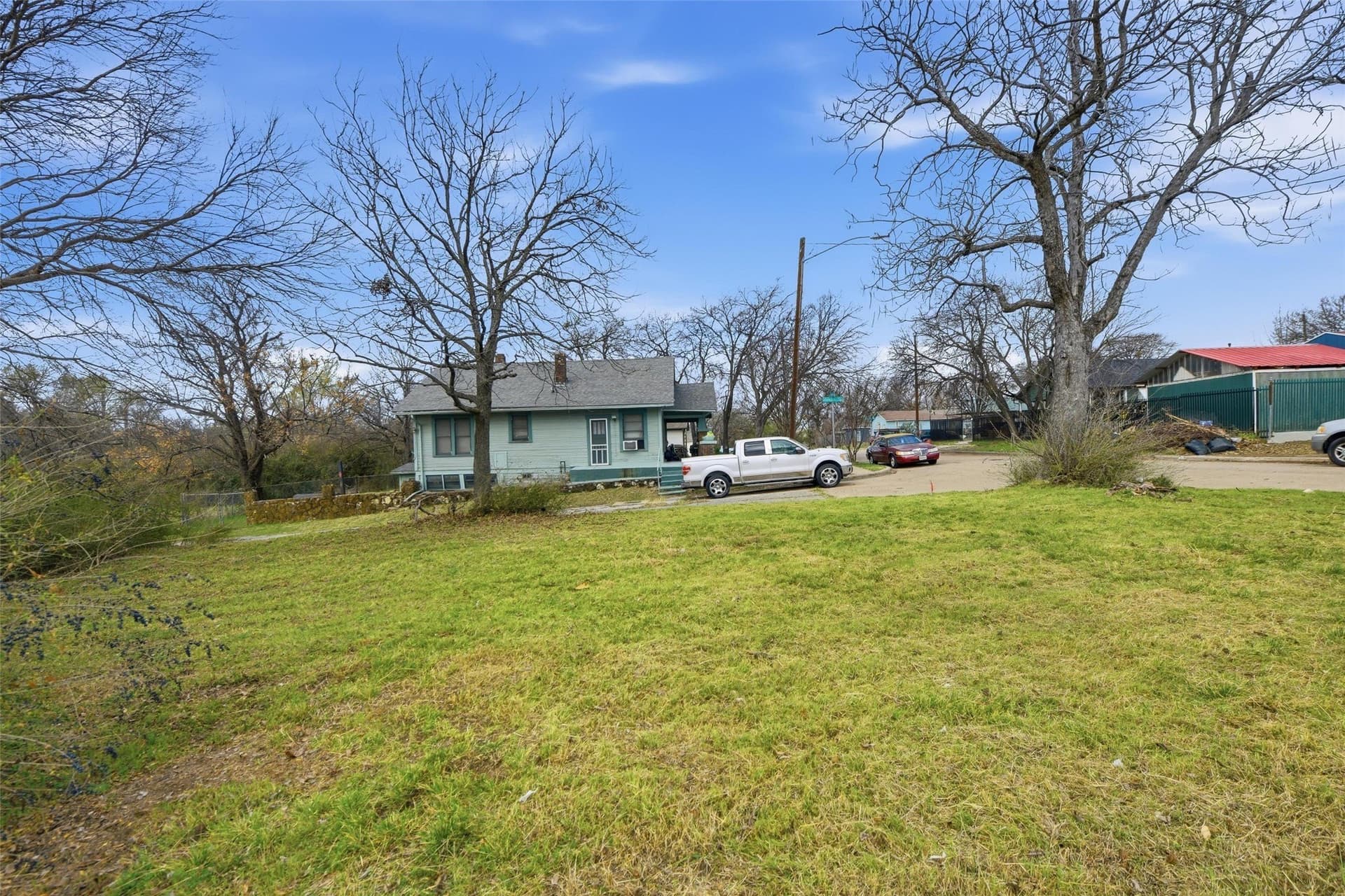 0.05 acres in Tarrant County - photo 11