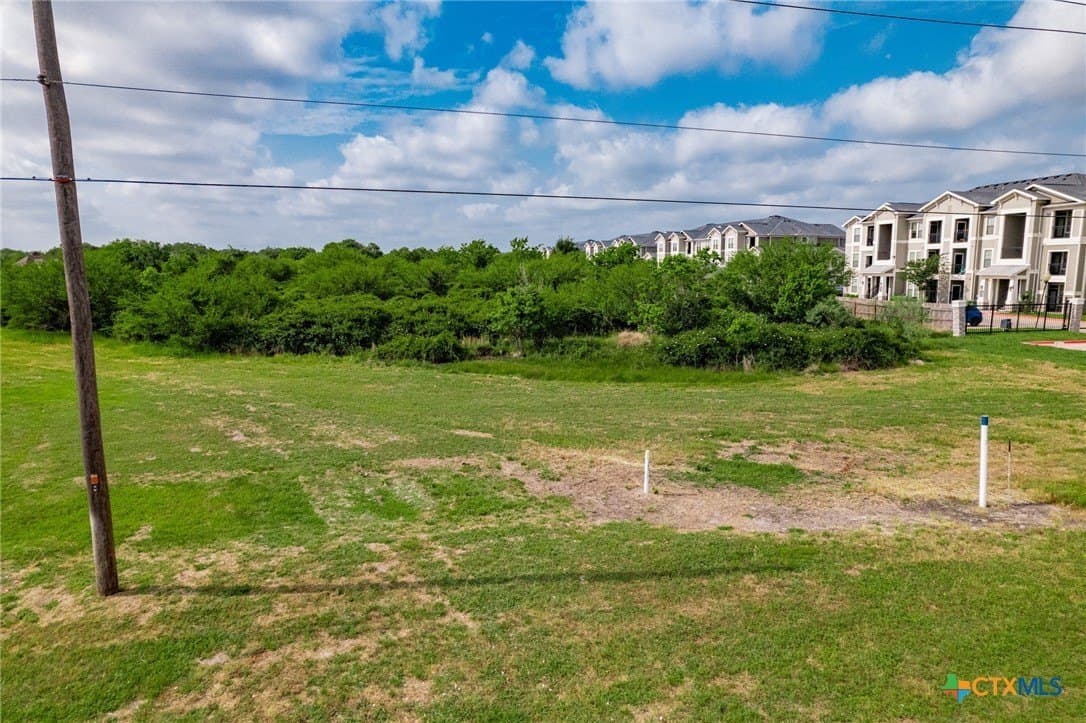 5.56 acres in Victoria County - photo 12