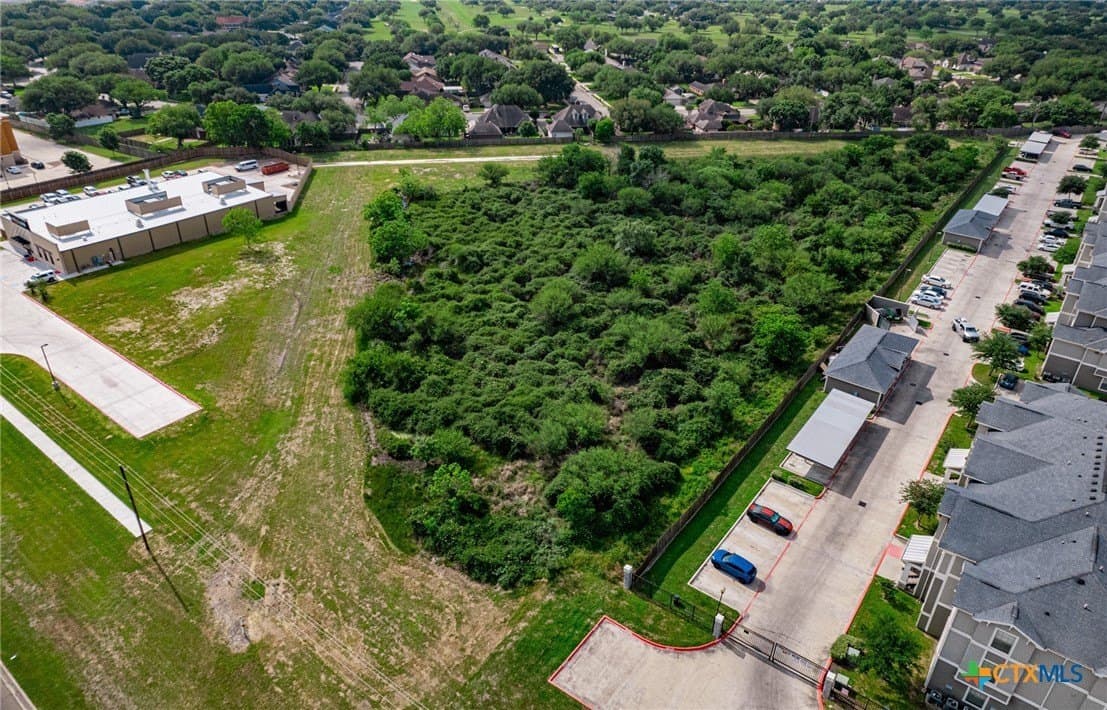 5.56 acres in Victoria County - photo 3