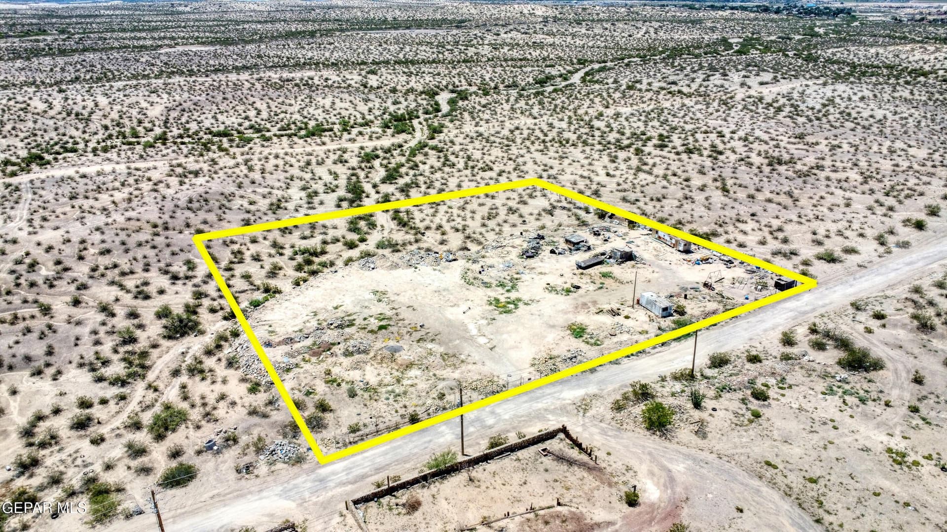 2.5 acres in El Paso County