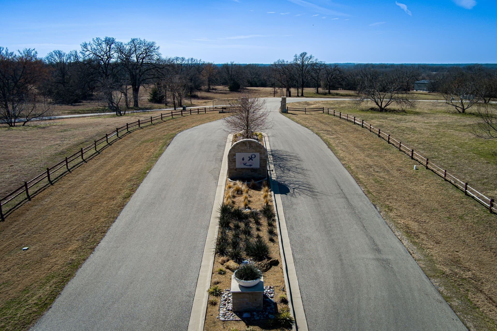1.05 acres in Navarro County gallery image 3