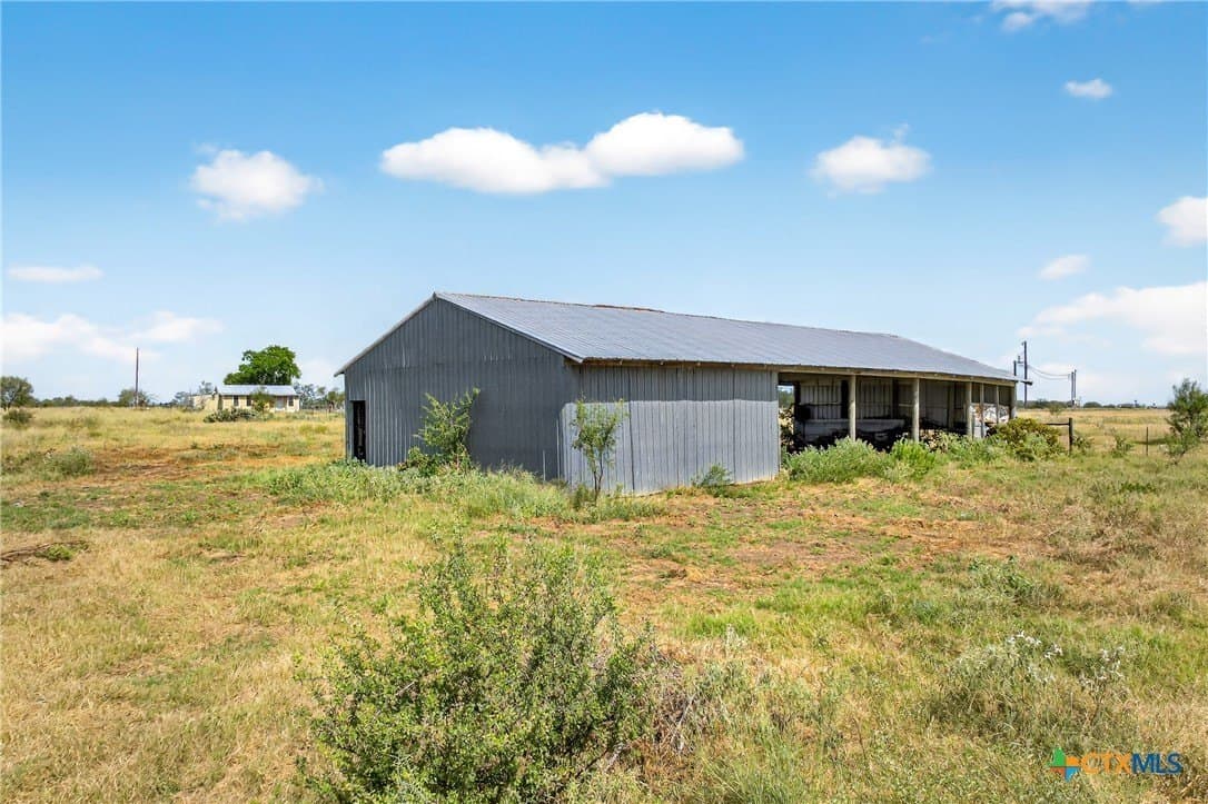82.49 acres in Gonzales County - photo 8