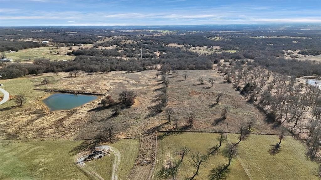 10.01 acres in Wise County