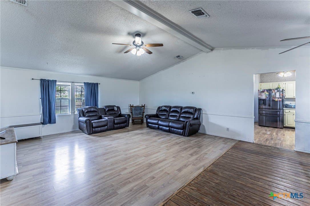 12.5 acres in Guadalupe County gallery image 3