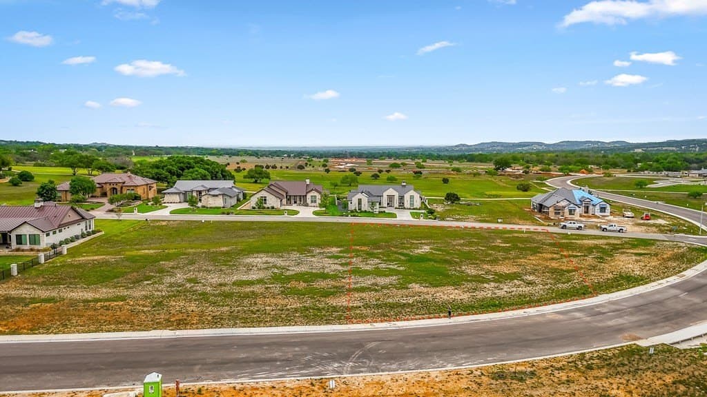 0.57 acres in Kerr County gallery image 2
