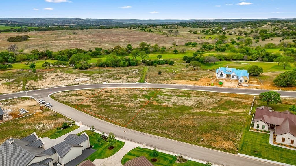 0.57 acres in Kerr County gallery image 4