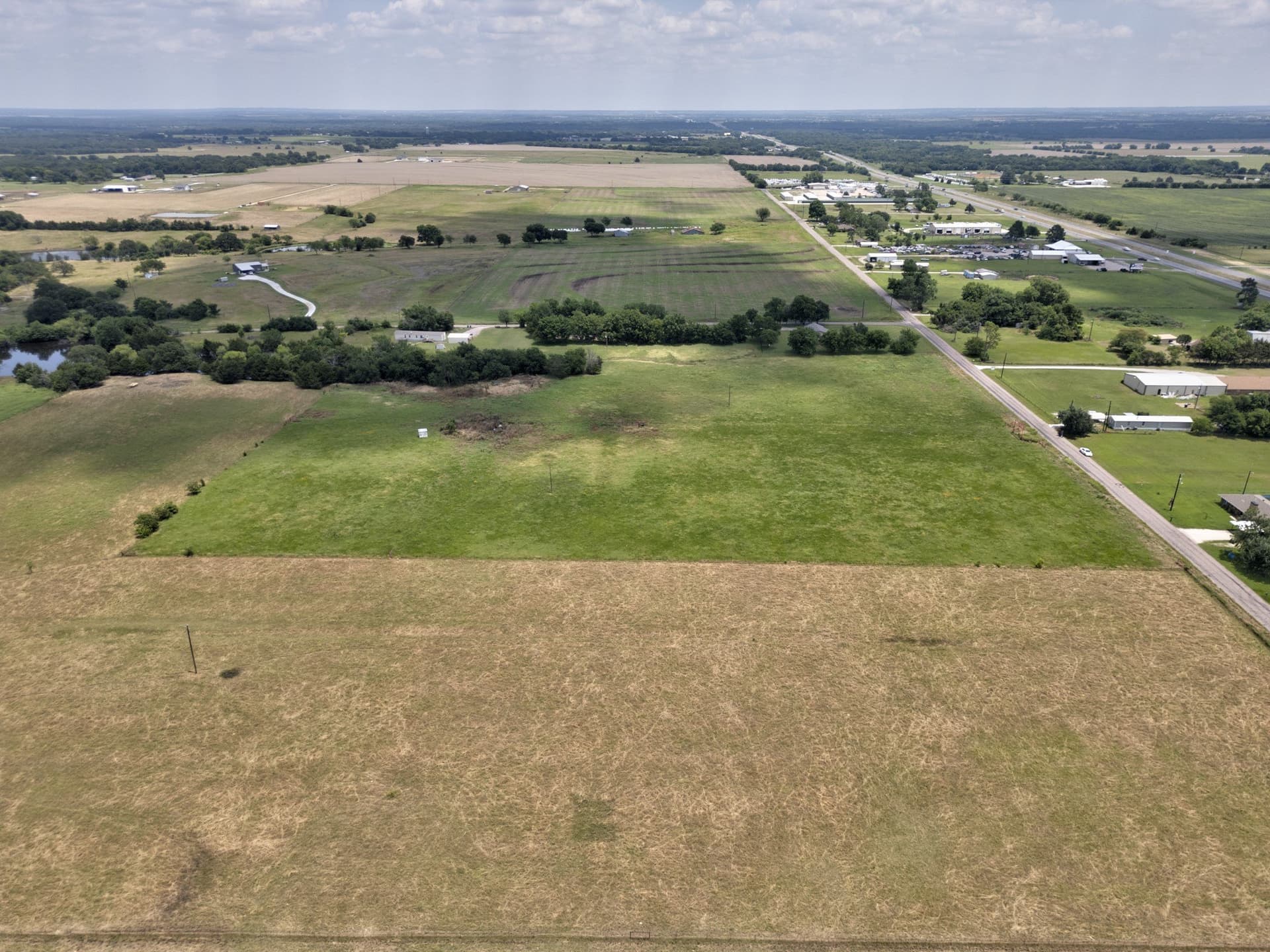 1.9 acres in Grayson County gallery image 2