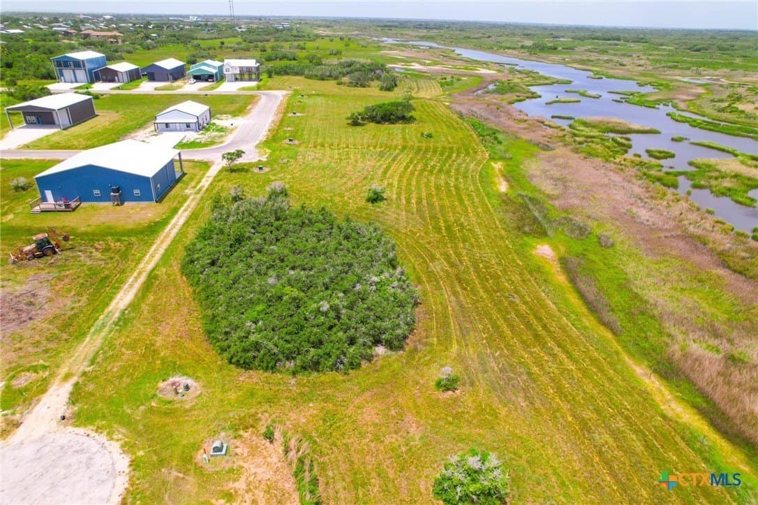0.53 acres in Calhoun County - photo 24