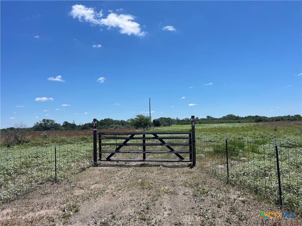 31.5 acres in Aransas County