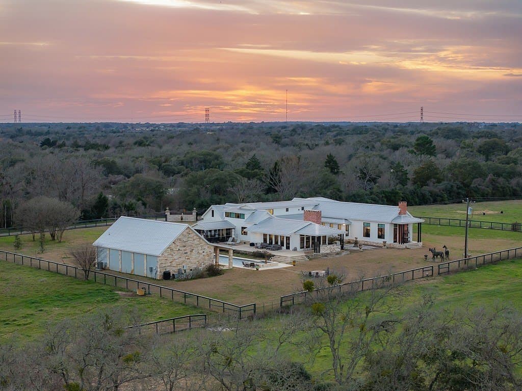 30 acres in Fayette County gallery image 3