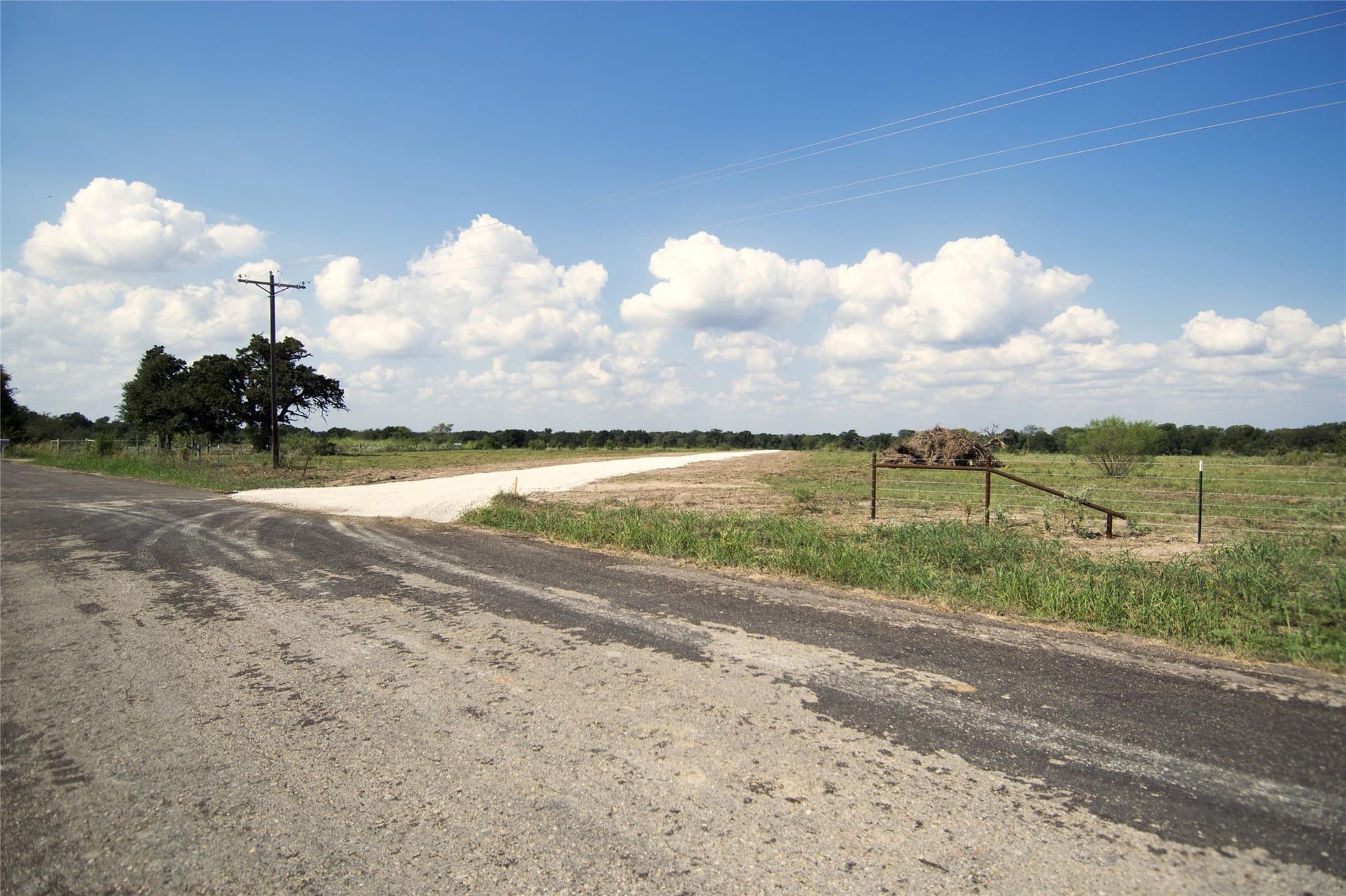 1.06 acres in Limestone County - photo 11