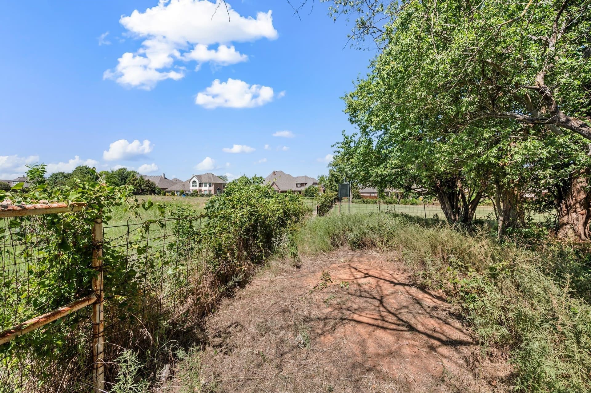 5.02 acres in Tarrant County - photo 24