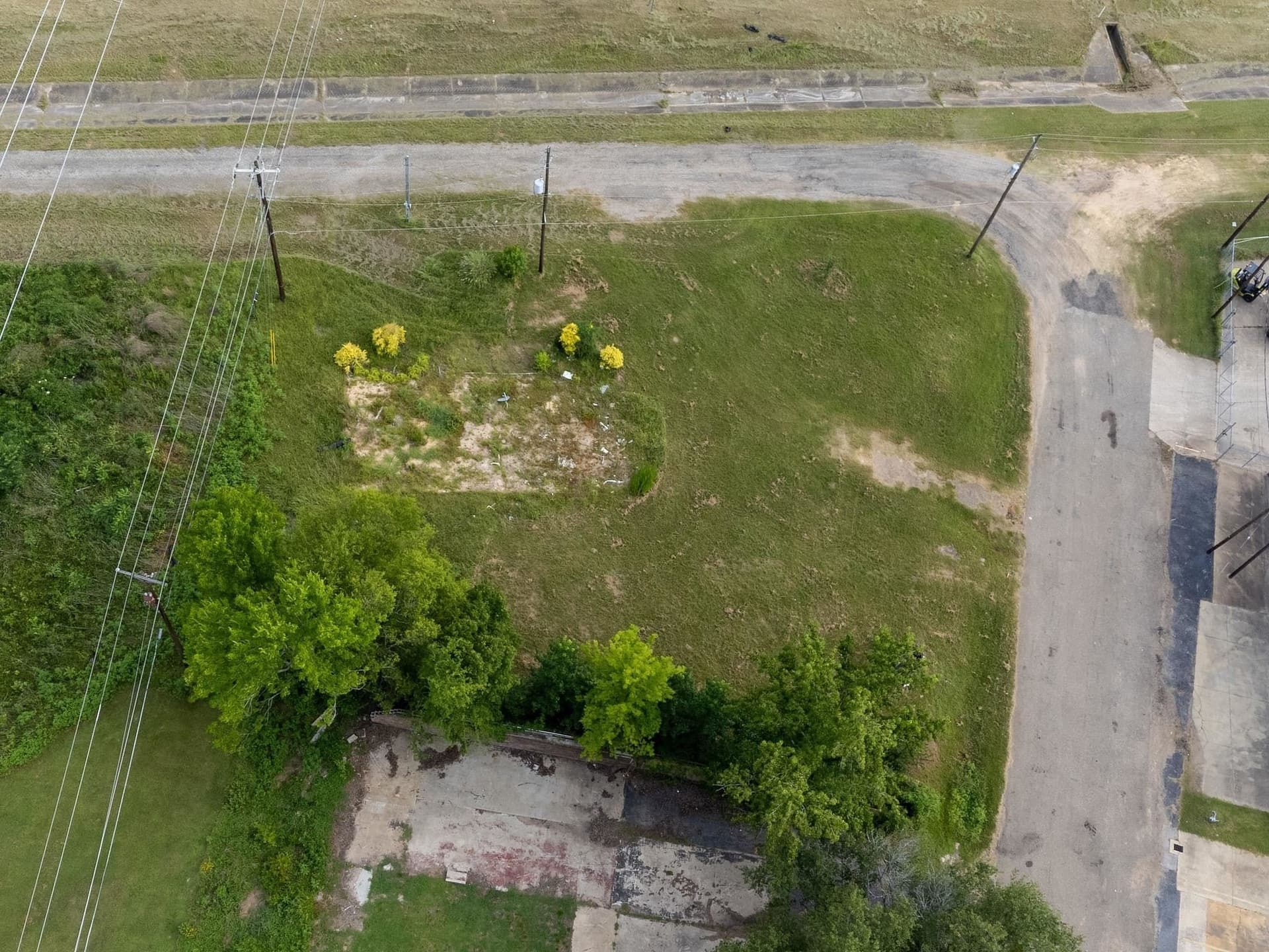 0.43 acres in Gregg County - photo 15