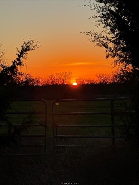 10.04 acres in Robertson County - photo 20