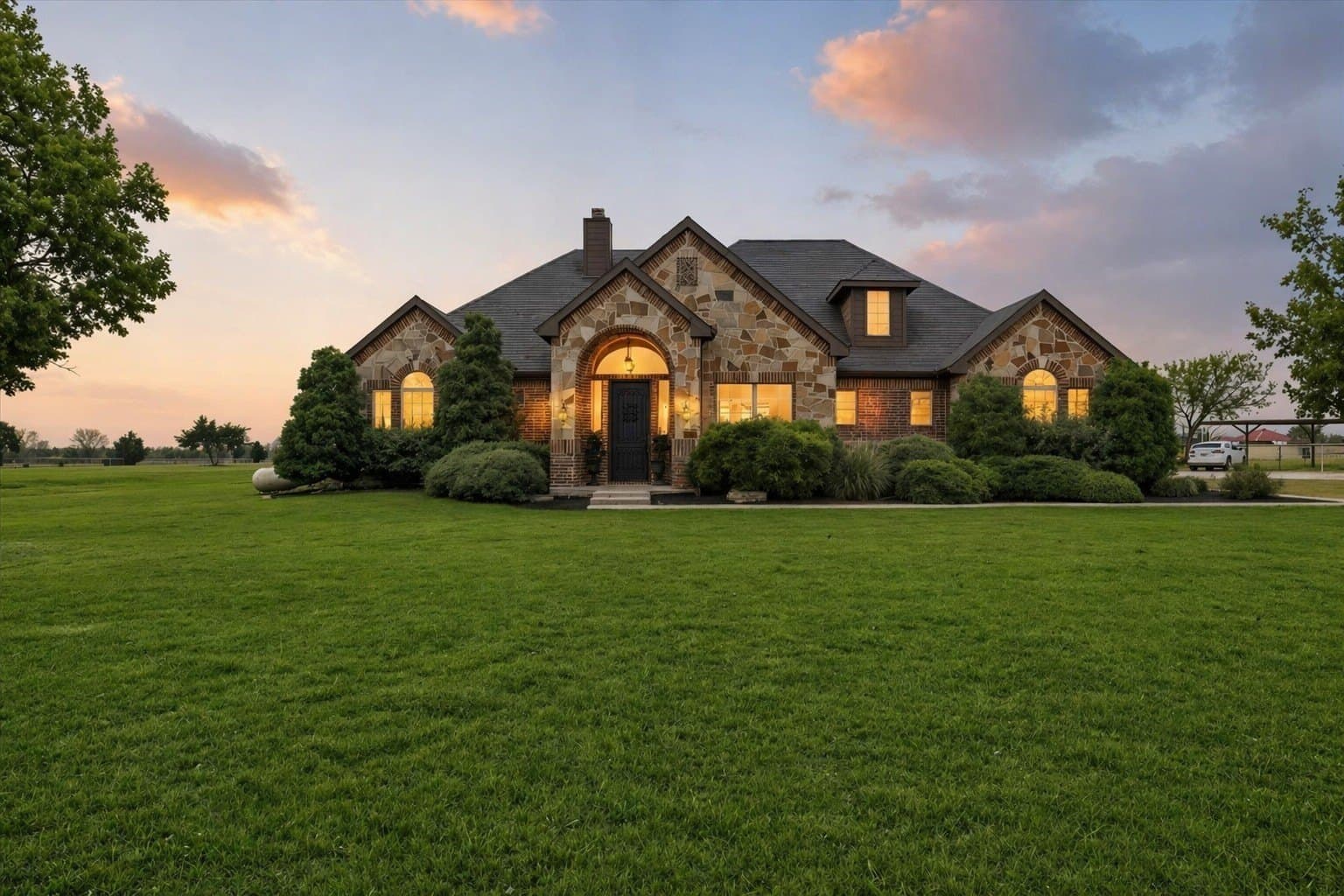 10 acres in Ellis County