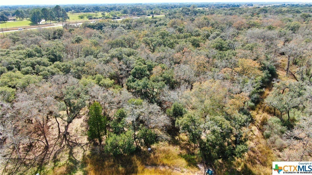 3.52 acres in Victoria County - photo 3