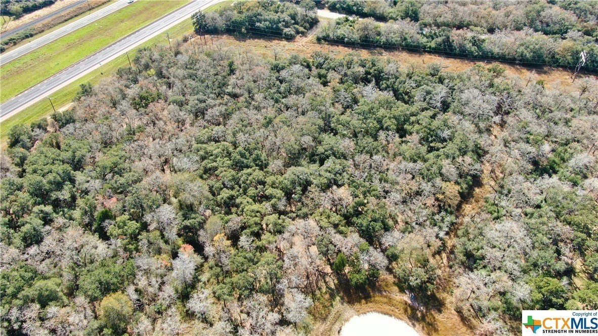 3.52 acres in Victoria County - photo 4