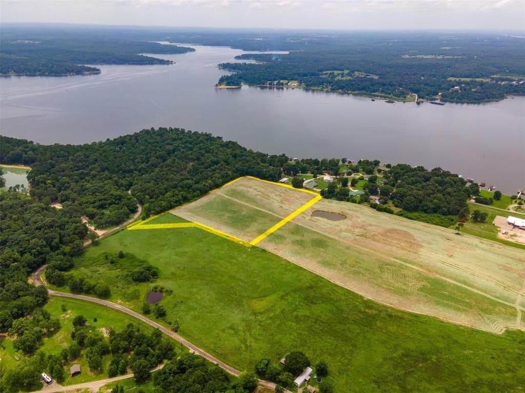 11.73 acres in Titus County