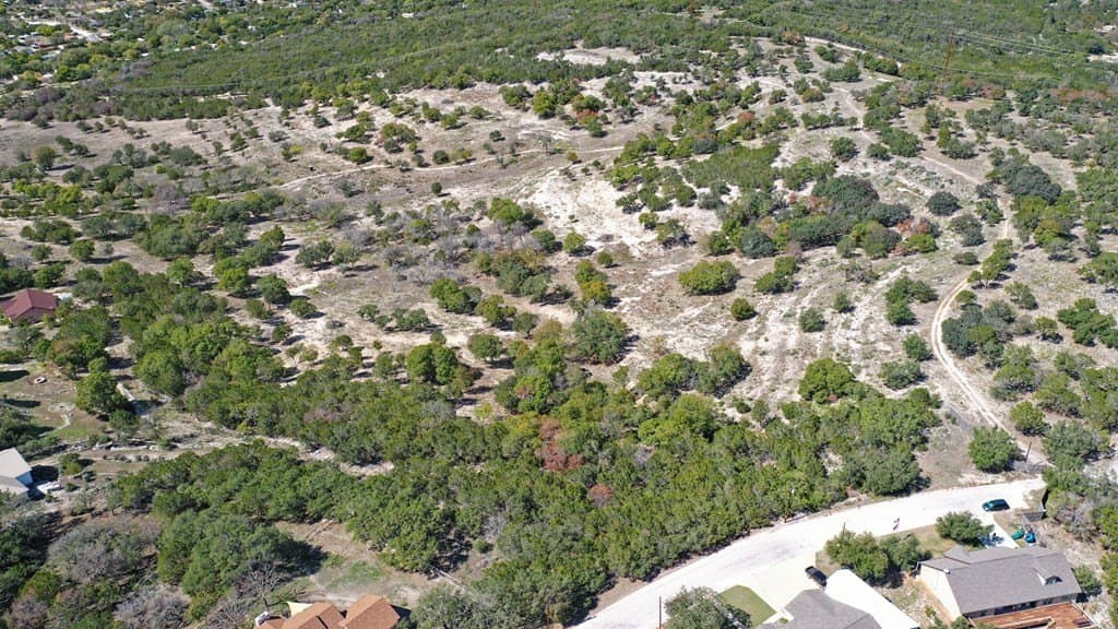 0.9 acres in Kerr County - photo 7
