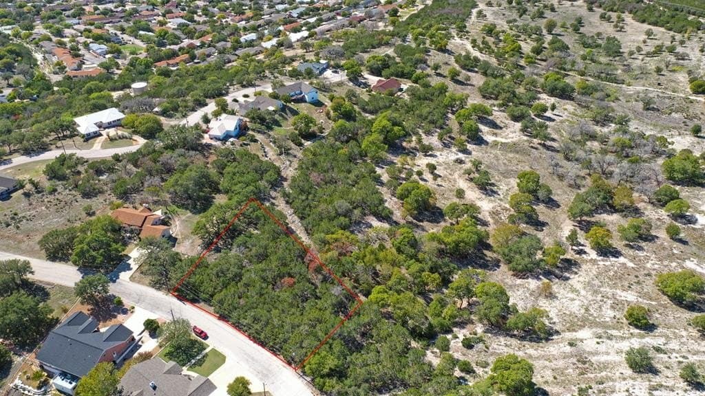 0.9 acres in Kerr County