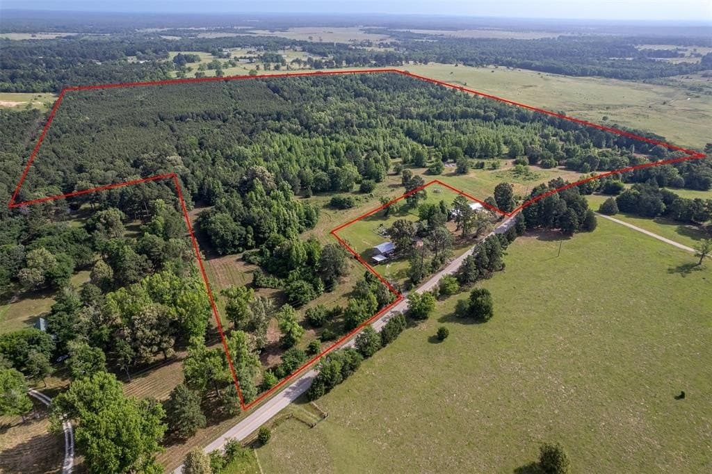 110 acres in Smith County
