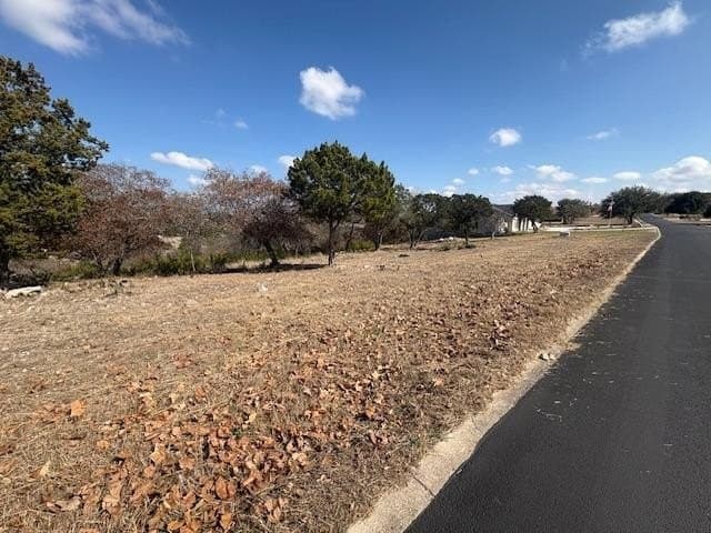 1.83 acres in Kerr County - photo 4