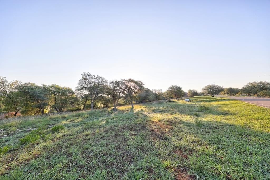 1.83 acres in Kerr County - photo 3