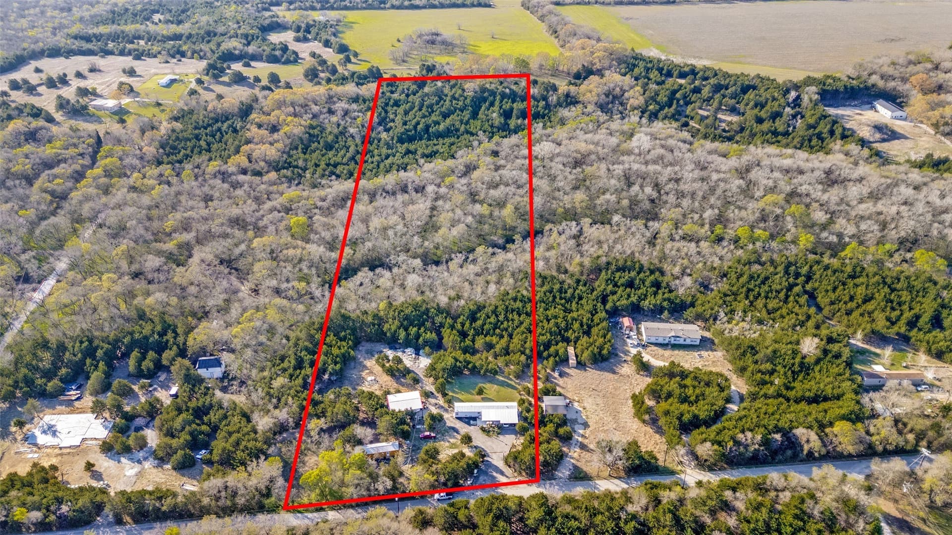 10 acres in Ellis County - photo 2