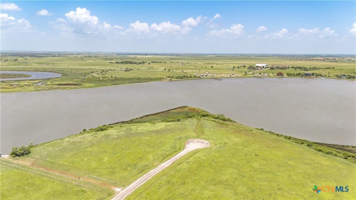 1.64 acres in Matagorda County gallery image 2