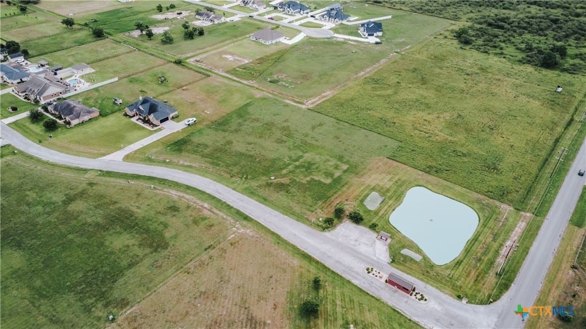 1.33 acres in Victoria County - photo 5