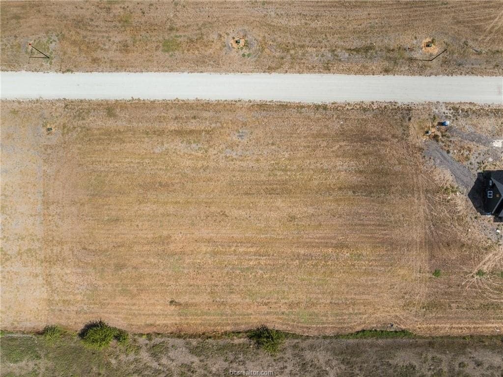 1.04 acres in Burleson County - photo 4