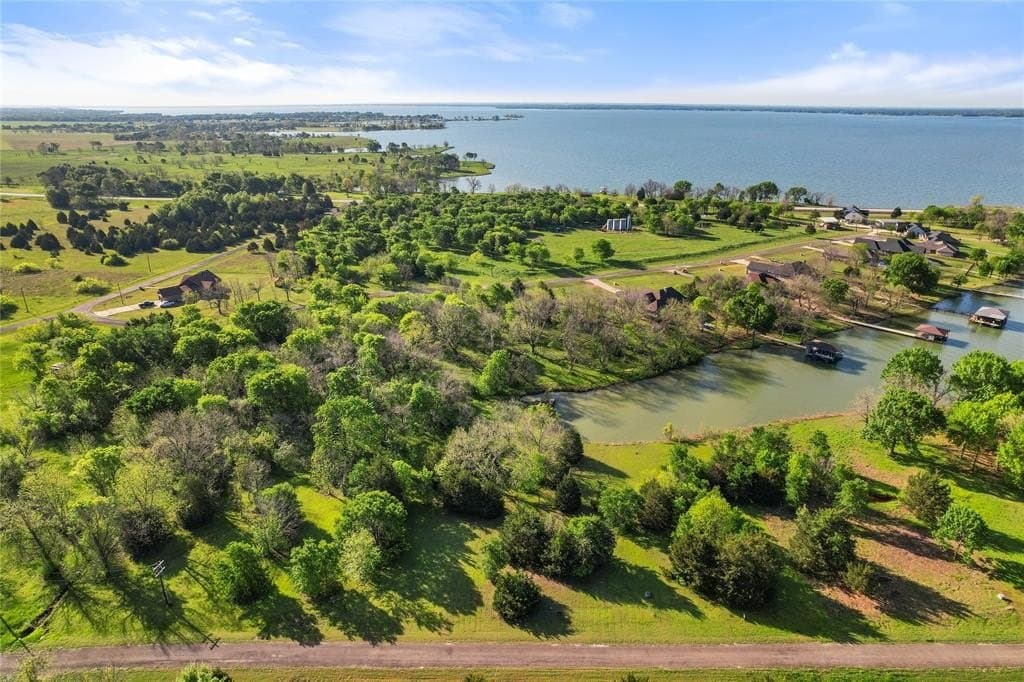 2.56 acres in Navarro County gallery image 2