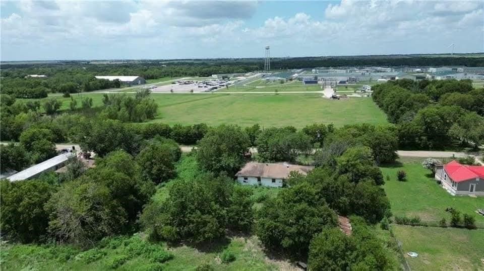 2.6 acres in McLennan County gallery image 3