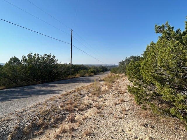 10 acres in Hays County gallery image 4