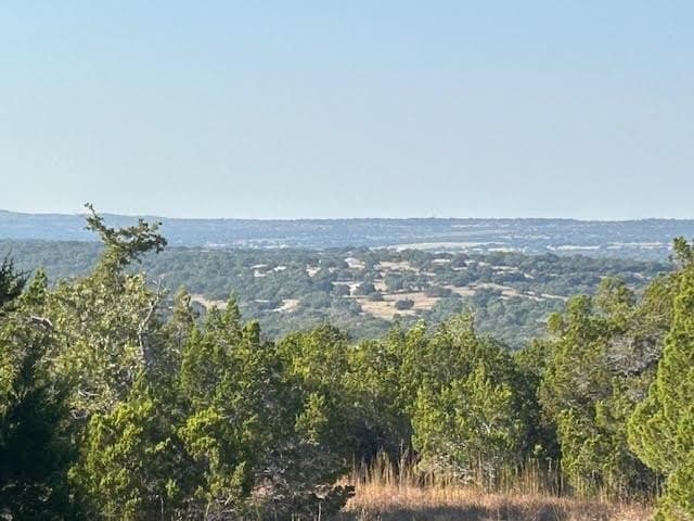 10 acres in Hays County