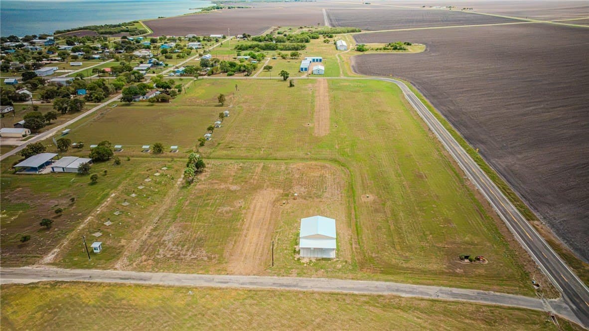 0.49 acres in Refugio County - photo 4
