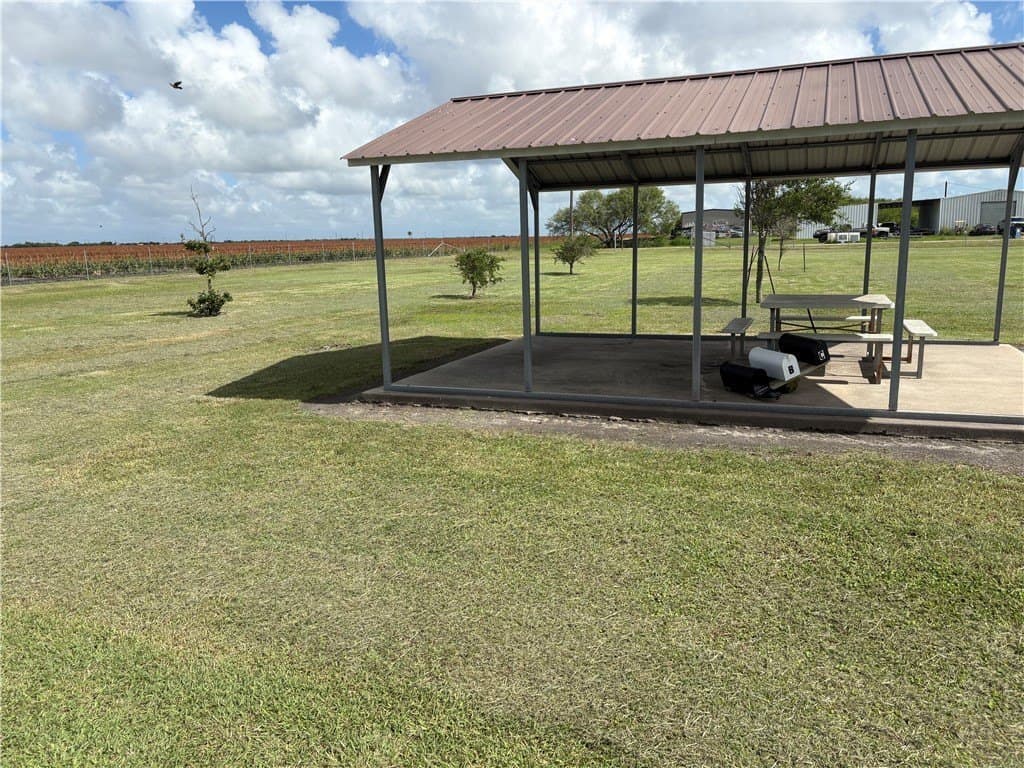 2 acres in San Patricio County - photo 10