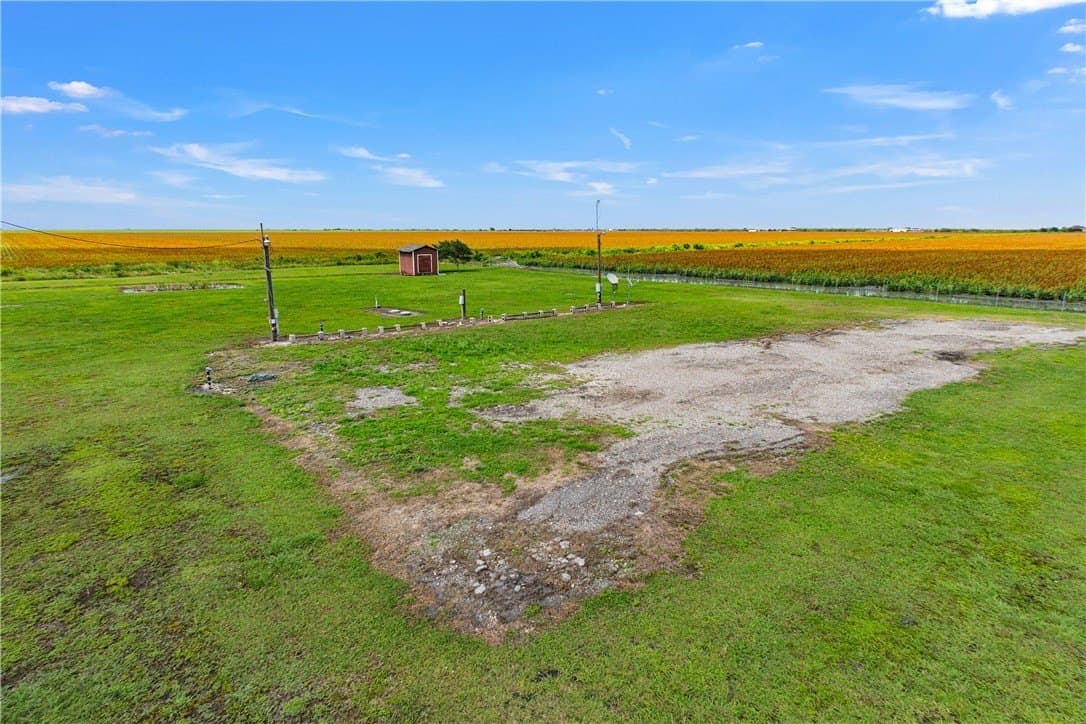 2 acres in San Patricio County - photo 7